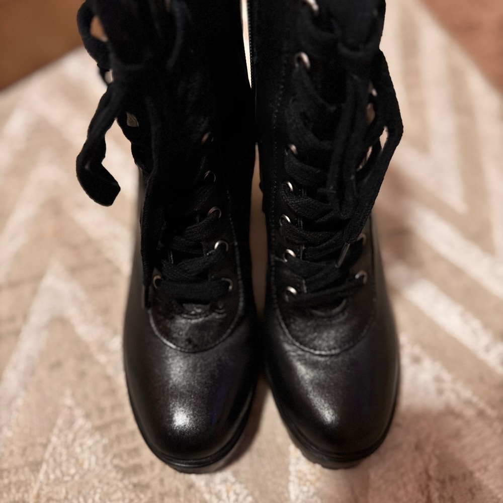 Steve Madden Black Lace-Up Women's Boots
